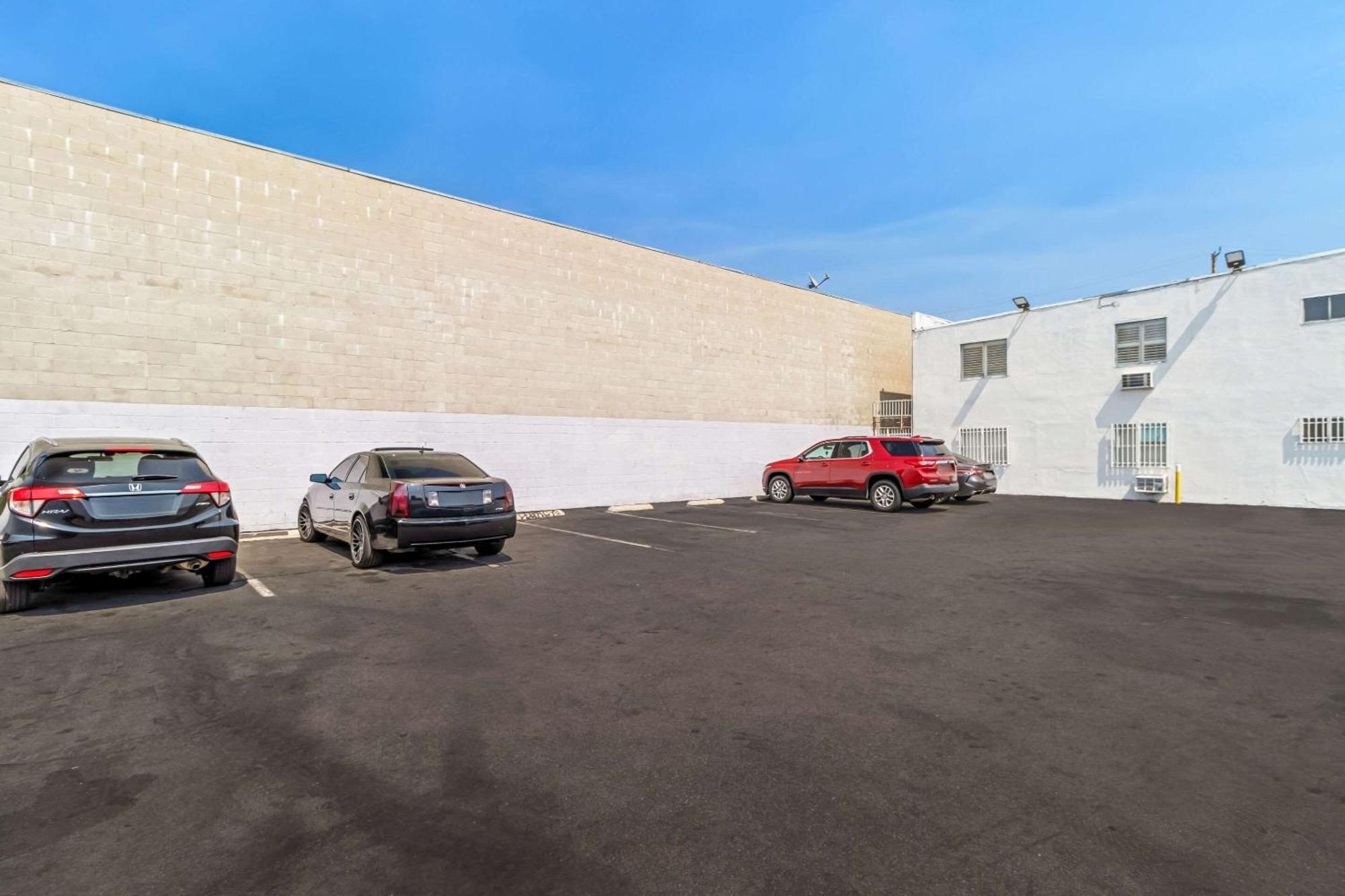 Rodeway Inn & Suites North Hollywood Burbank Airport - Universal Area Los Angeles Exterior foto