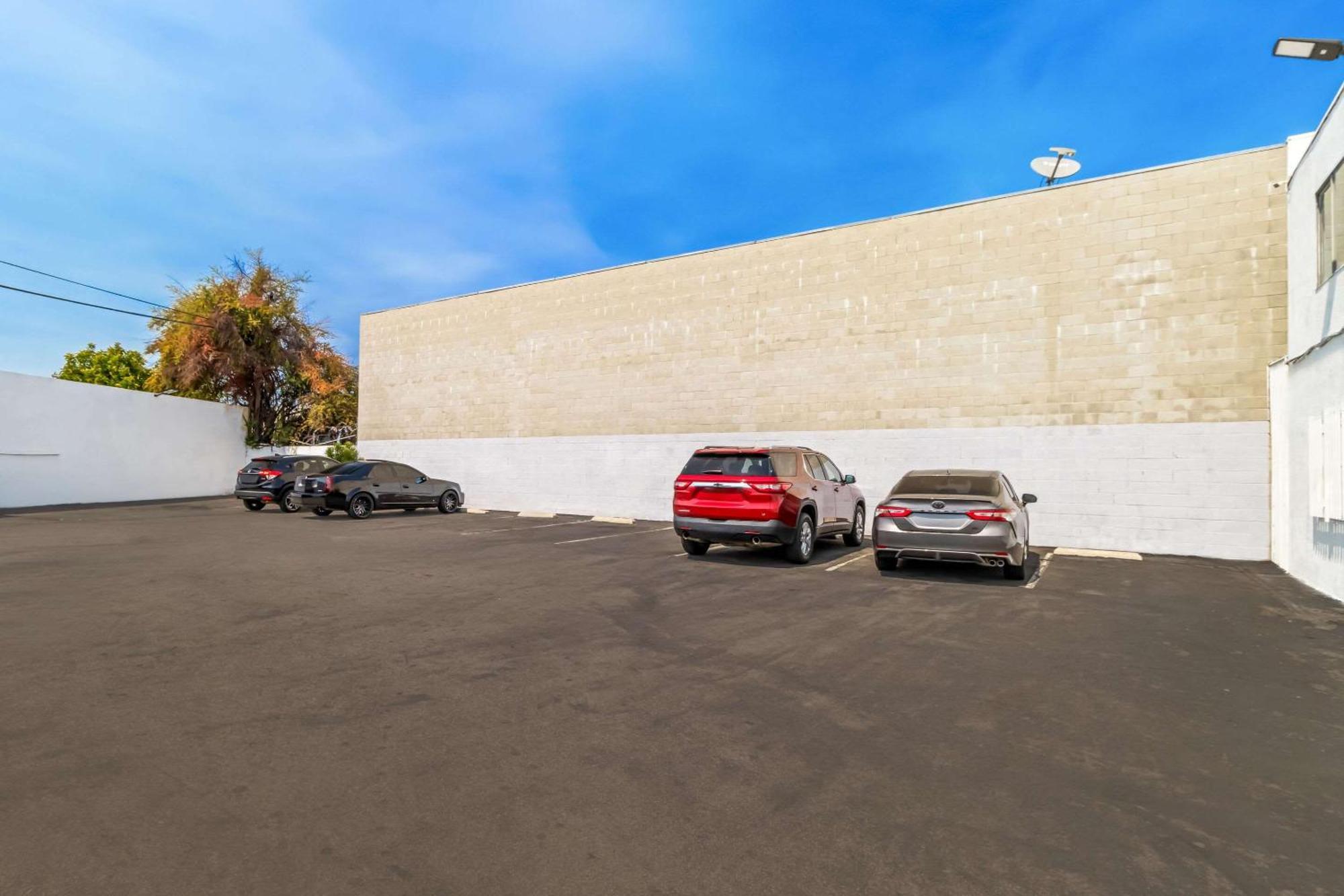 Rodeway Inn & Suites North Hollywood Burbank Airport - Universal Area Los Angeles Exterior foto