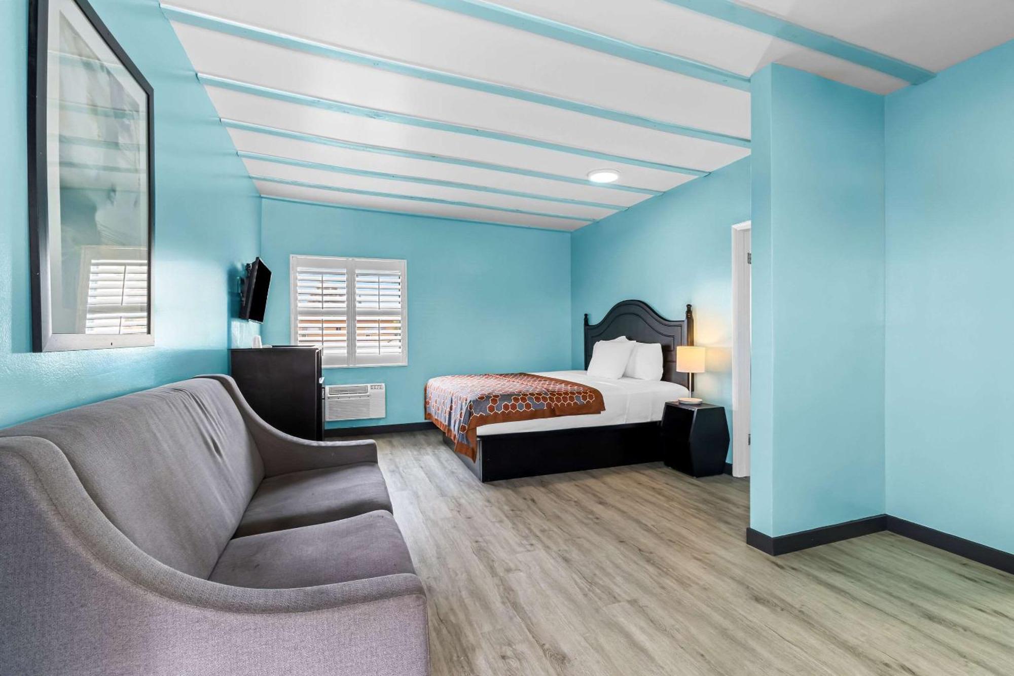 Rodeway Inn & Suites North Hollywood Burbank Airport - Universal Area Los Angeles Exterior foto